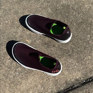 OOFOS OOmg Women’s  Low Top Recovery Comfort Sneakers